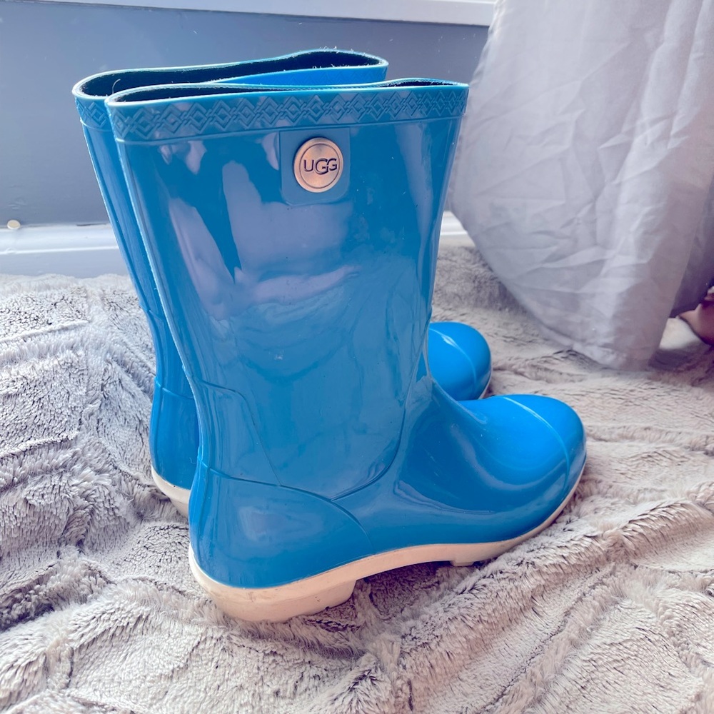 Ugg rain boots